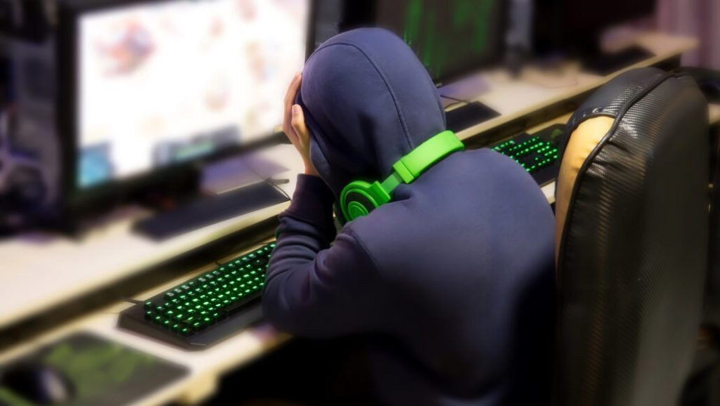 15 Problems Every Gamer Faces